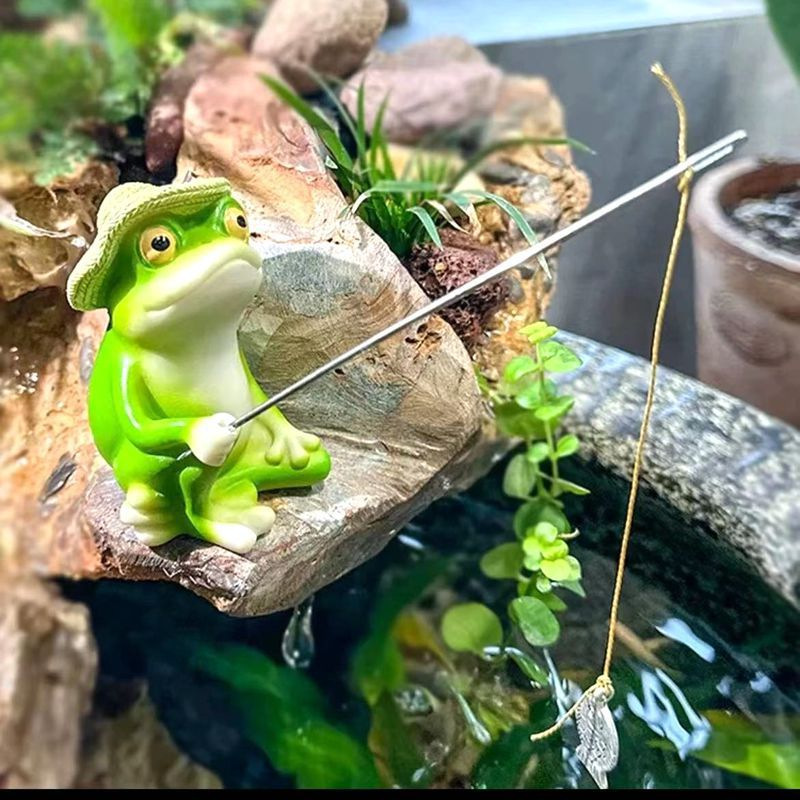 釣りをするカエルの像 屋外庭園装飾品 魚の水槽 マイクロラン - Aquarium Fish To Buy のレビューと価格